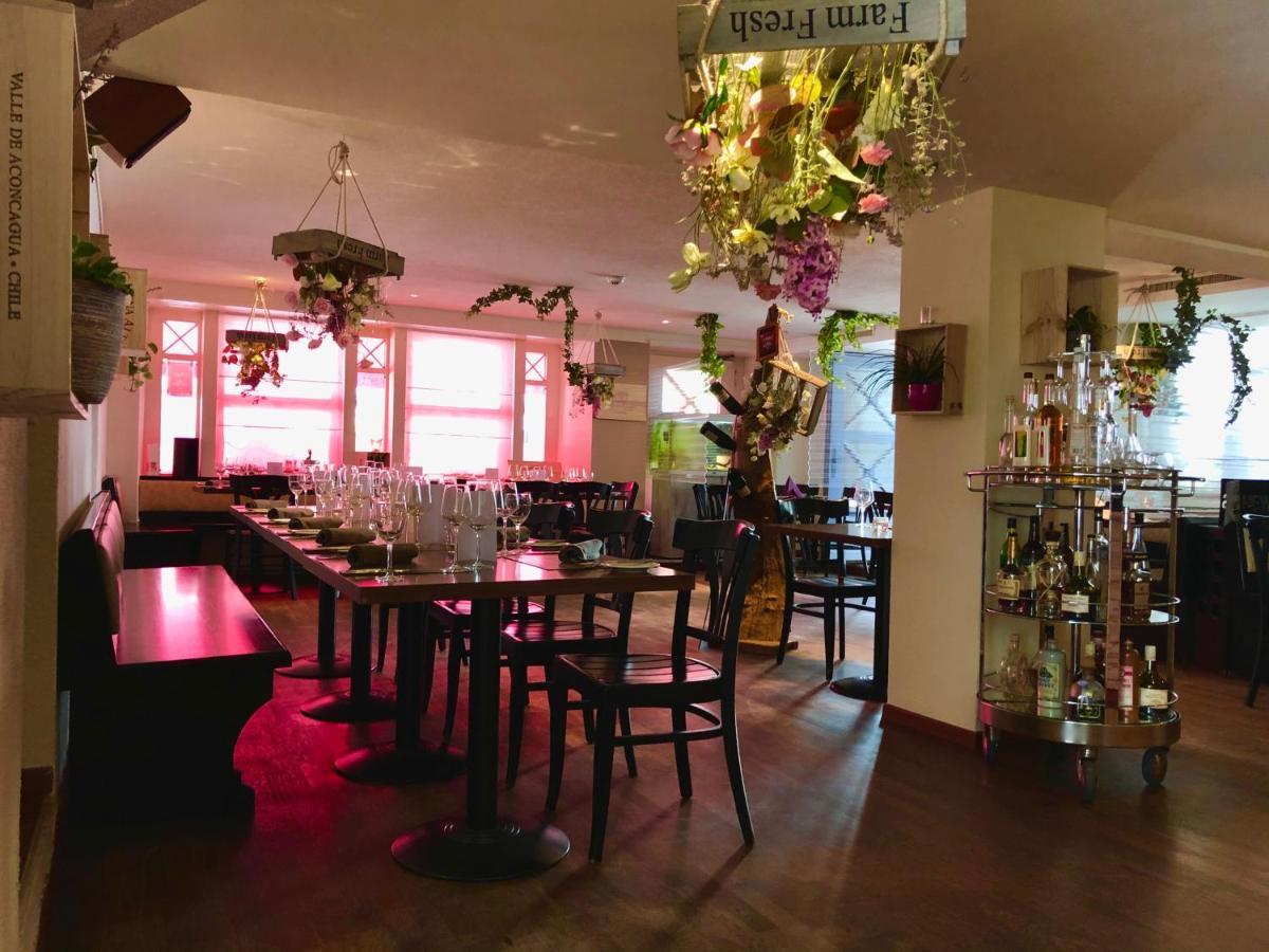 Hotel Baeren Lachen Bagian luar foto