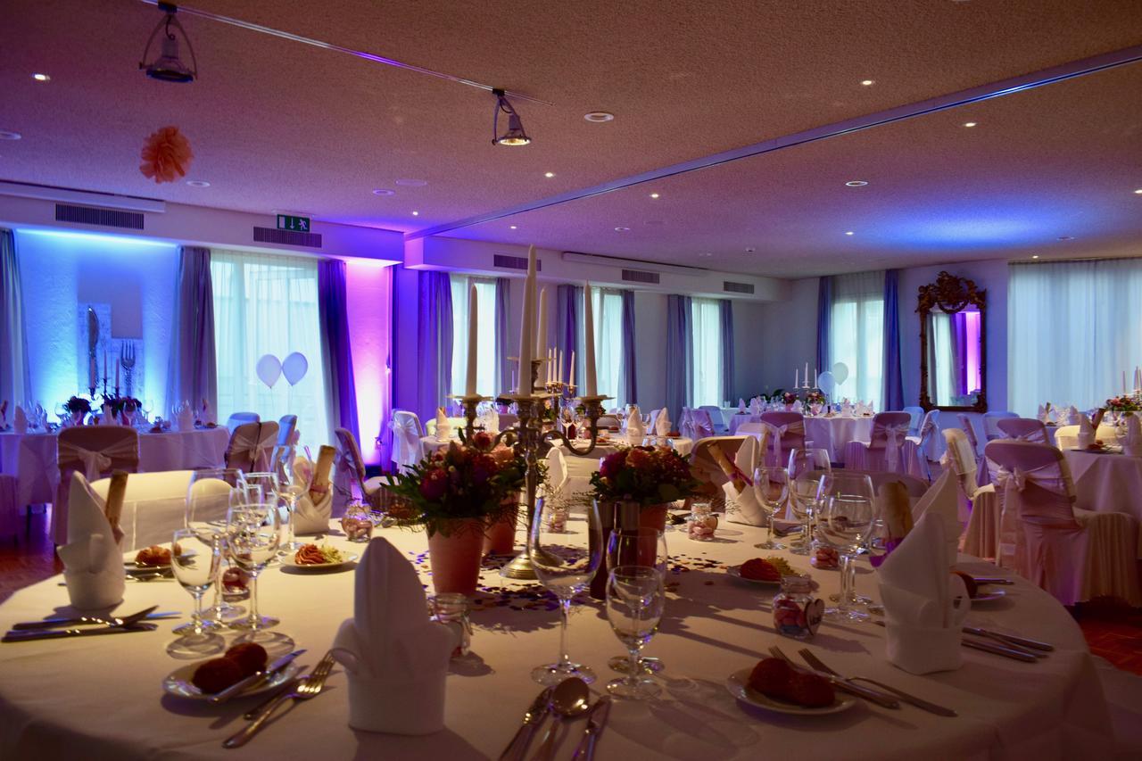Hotel Baeren Lachen Bagian luar foto