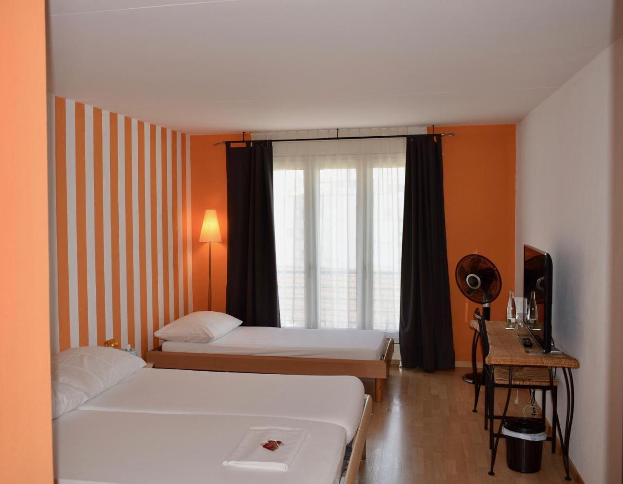Hotel Baeren Lachen Bagian luar foto